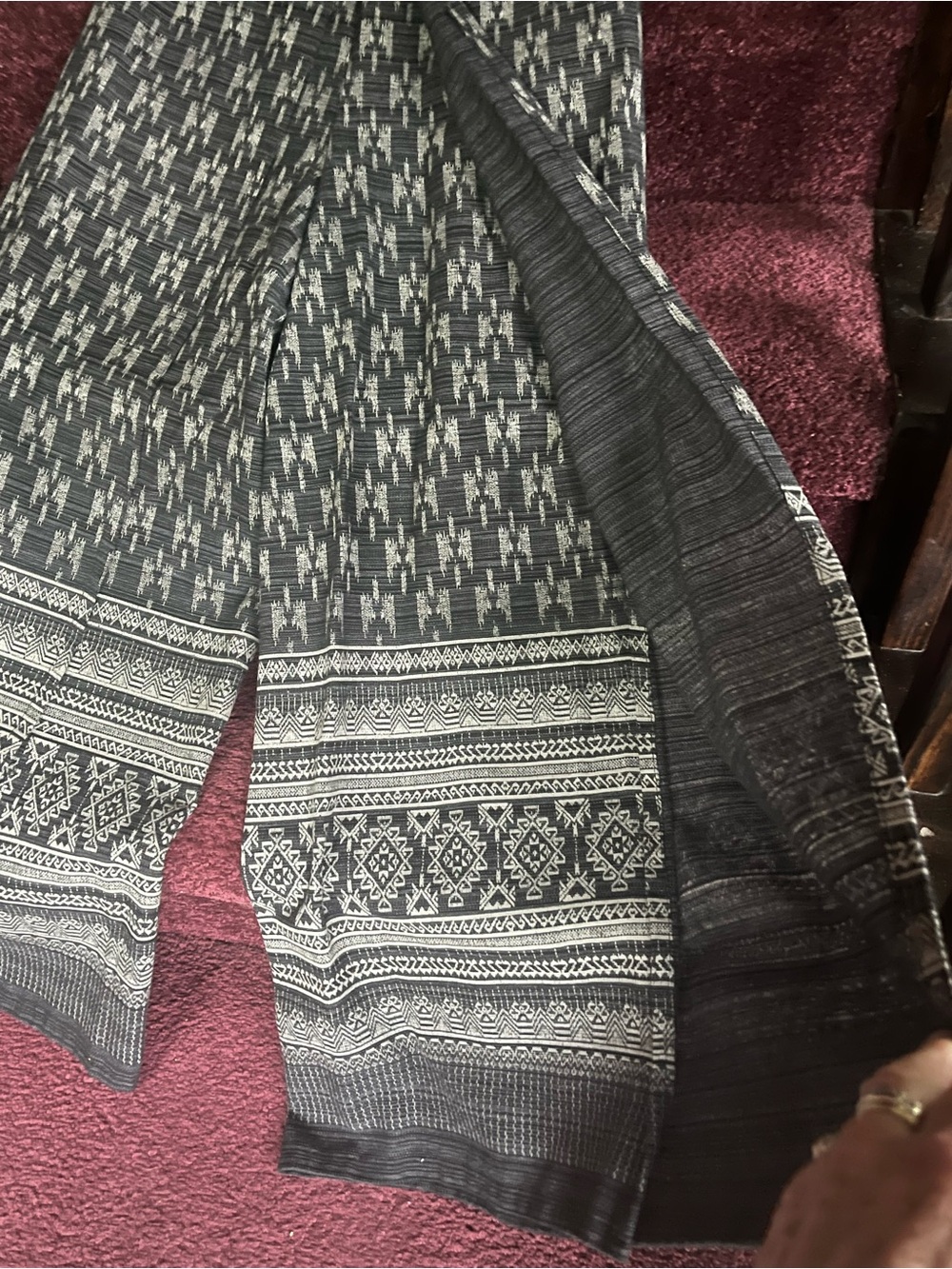 Black and White Geometric Pattern Wide-Leg Pants - Picture 2 of 12
